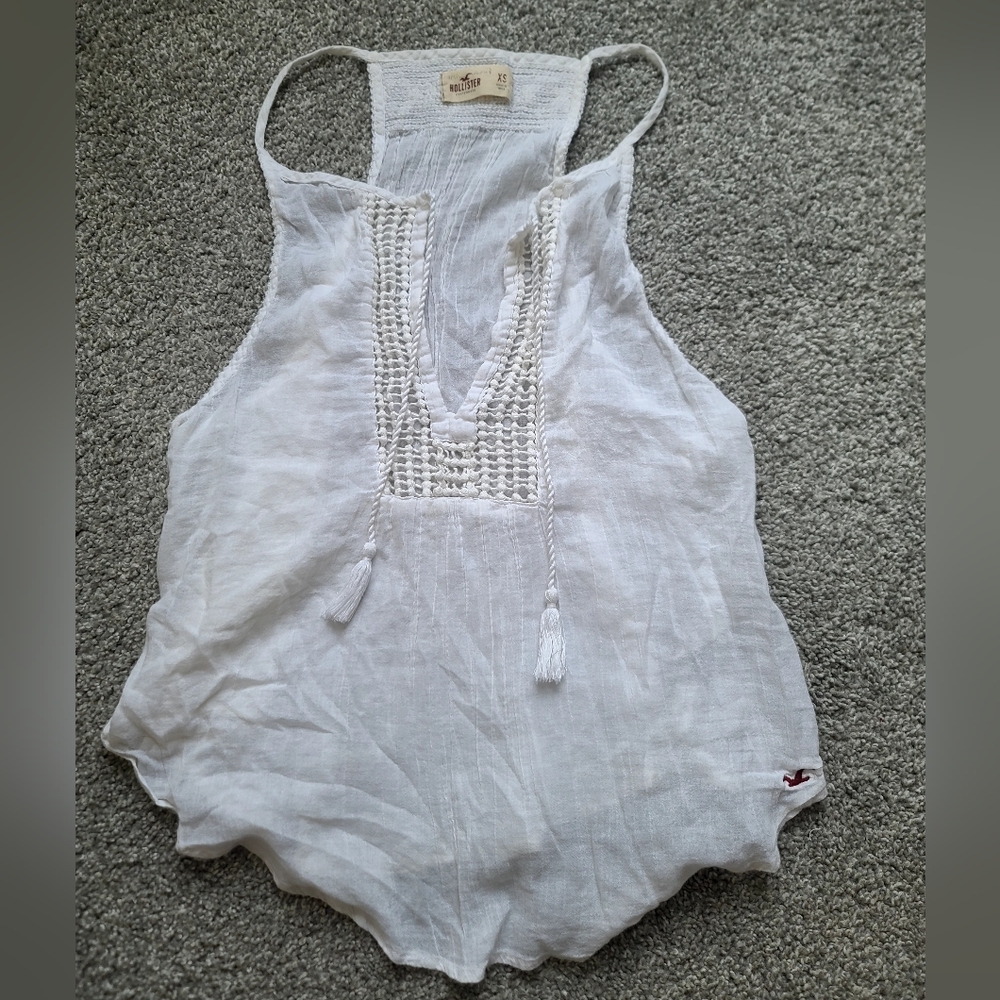 Hollister White Tie Front Sleeveless Tank